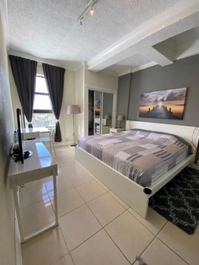 5. Beach and Boardwalk Condo in Hollywood